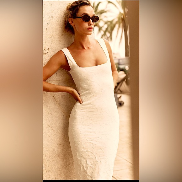 Zara Dresses & Skirts - NWT Zara Blush Bodycon Square Neckline Midi Dress